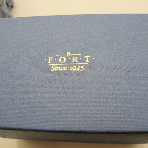 Fort Pewter 2*2 golfing picture frames – lady golfer and golf bag. - Picture 2 of 6